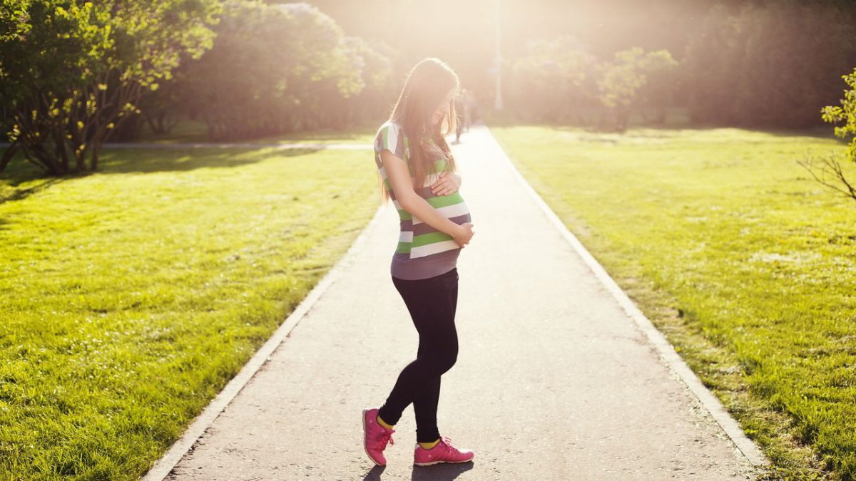 Spacery w ciąży jako trening dla ciężarnej